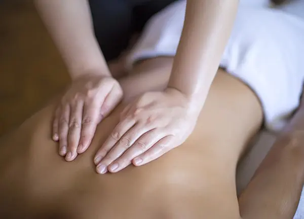 massage-californien-min traditionnel californien